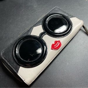 Alice + Olivia Black White Zip Wallet with Red Lip Accent